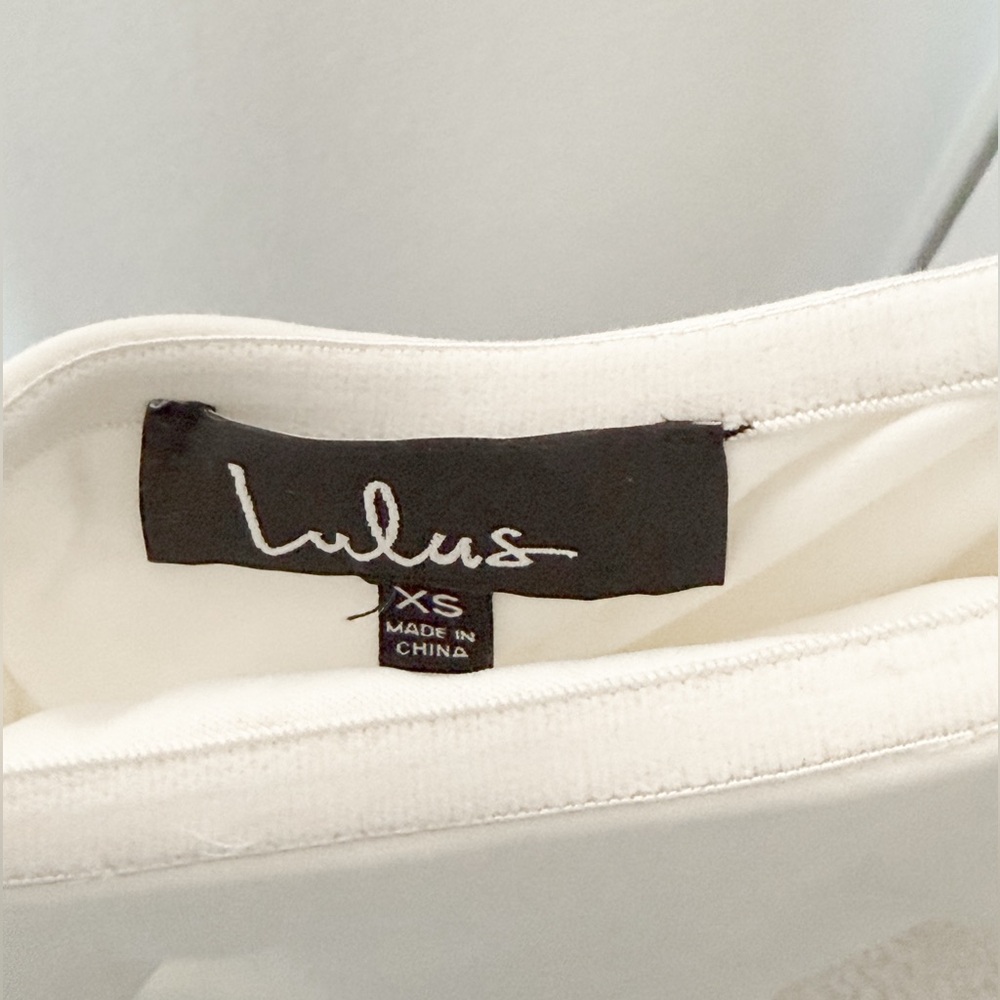 NWT Lulu’s City Nights Ivory Ruffled Off-the-Shoulder Midi Dress XS - Picture 6 of 6